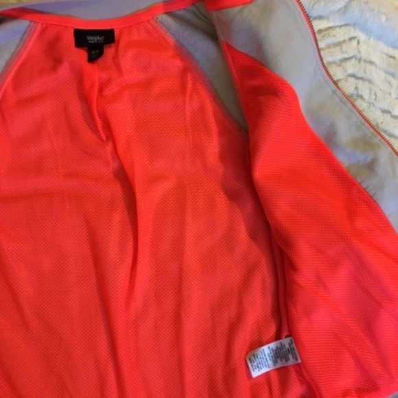 CLOSING SALE Grey Zip Sweatshirt w/ Mesh Lining - Picture 4 of 6